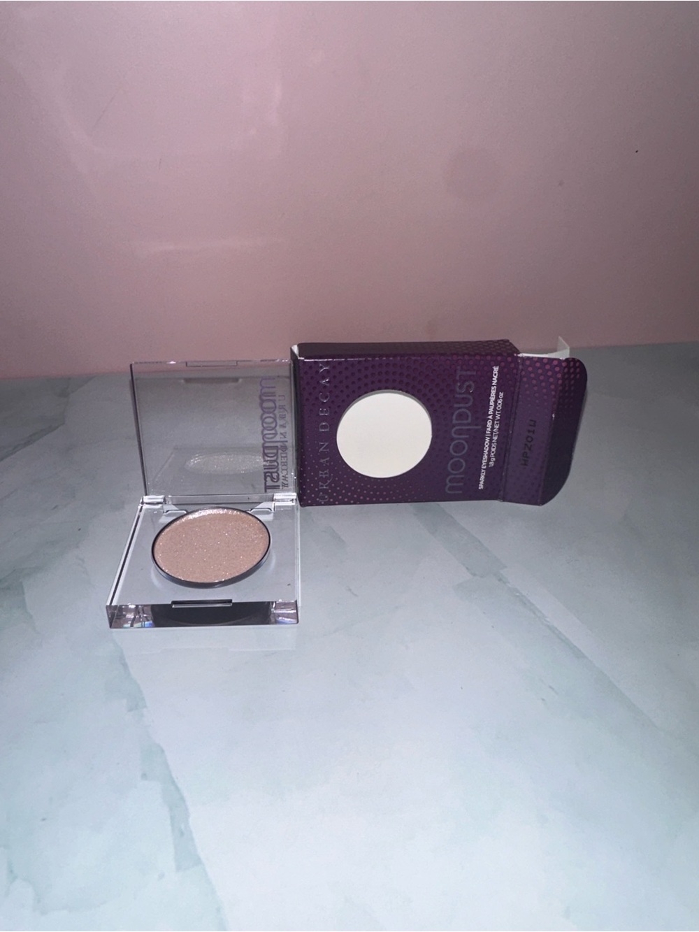 Urban Decay Highlighter - Champagne Pink Glow - Picture 3 of 3